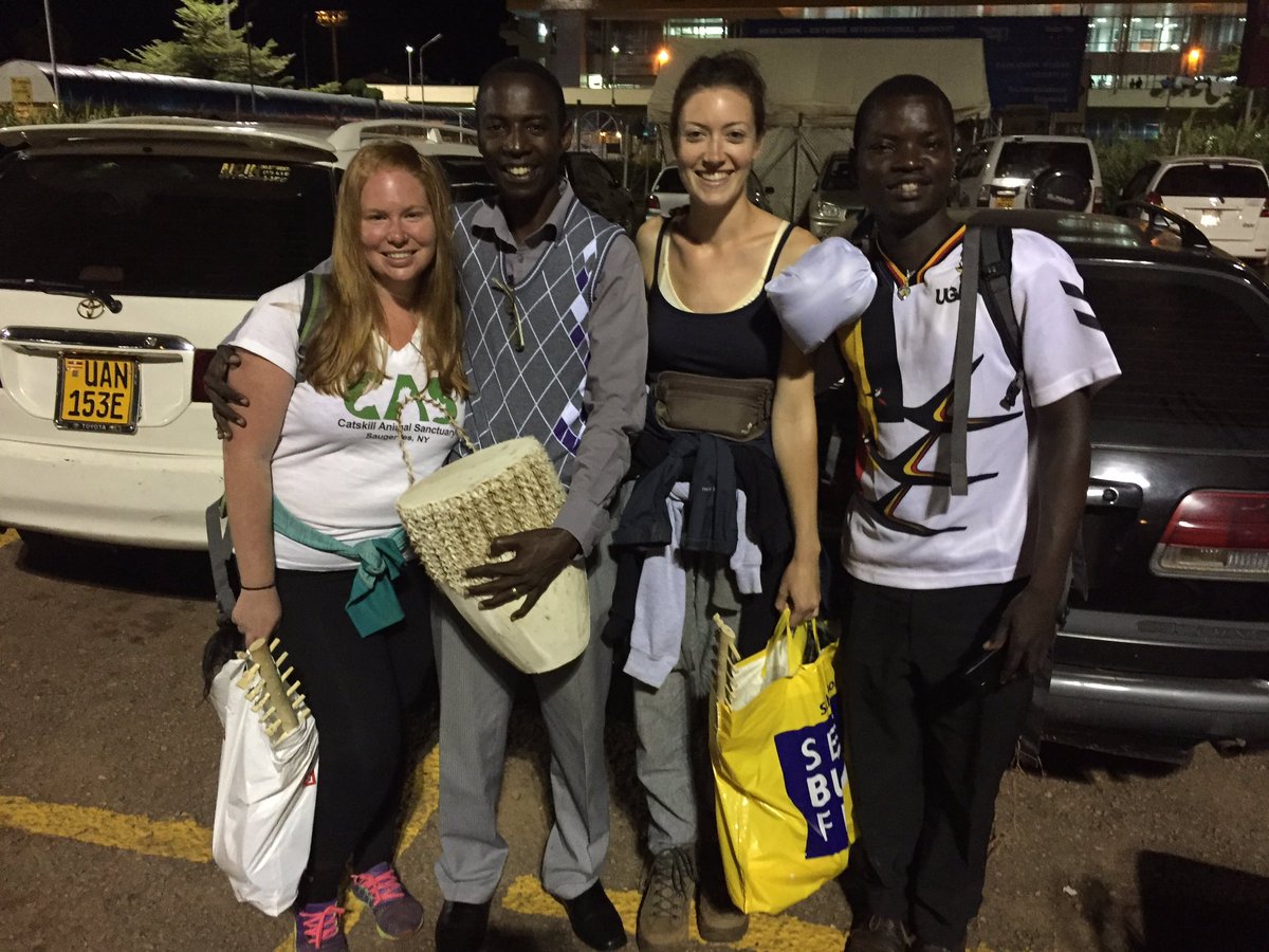 singoutintrnl's tweet photo. Saying goodbye to our closest friends in Uganda as we head to the airport @OkelloKeloSam @SusanSarandon @rootsresort https://t.co/0PyUWvxNvL