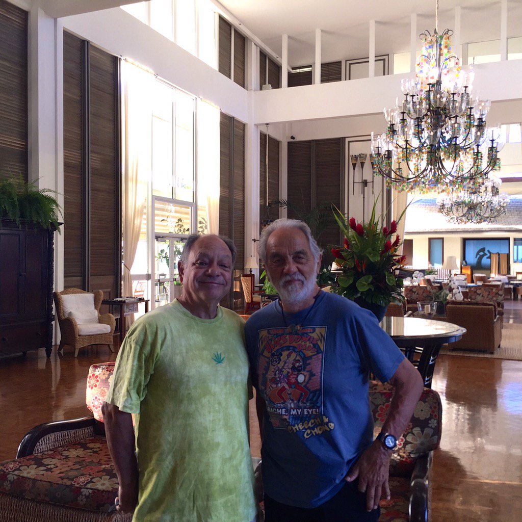 CheechMarin's tweet photo. Just two dudes hangin in the lobby #AtTheKahala https://t.co/IiNyWdggpk