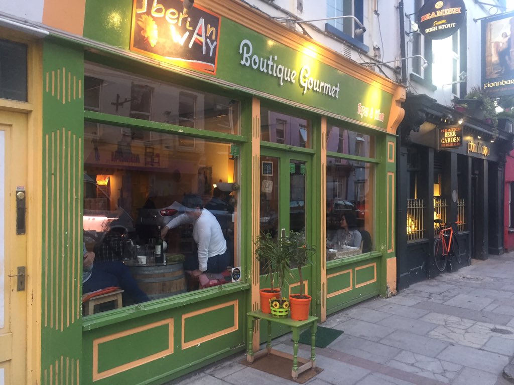 whaZonCork tweet media