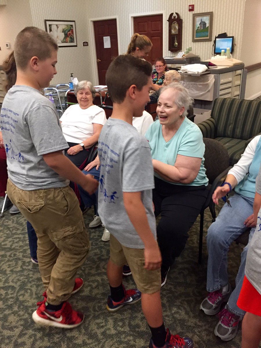 BES_PE's tweet photo. The #ModifiedPEClub students made the residents day! They made ours too โบ๏ธ #KindnessMatters https://t.co/sSzkqcUcIj