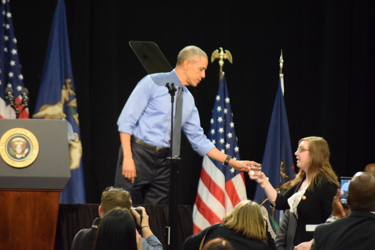 RothTheReporter's tweet photo. Terrific people, amazing experiences, life long memories. #ObamaFlint https://t.co/JIBwy73hbX