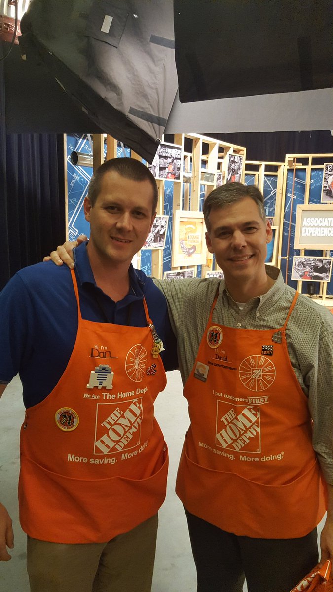 Marriott0257's tweet photo. David Gorman leader of our class, fantastic week of training and keeping us excited and involved #thdssc Atlanta https://t.co/1xJnDsiEHa