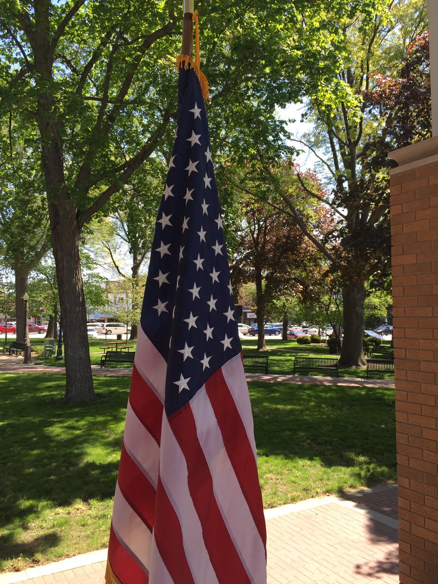 WFAIOWA's tweet photo. National Day of prayer in Washington Iowa. God is moving are we listening. #NationalDayOfPrayer https://t.co/PCLACJkaIy