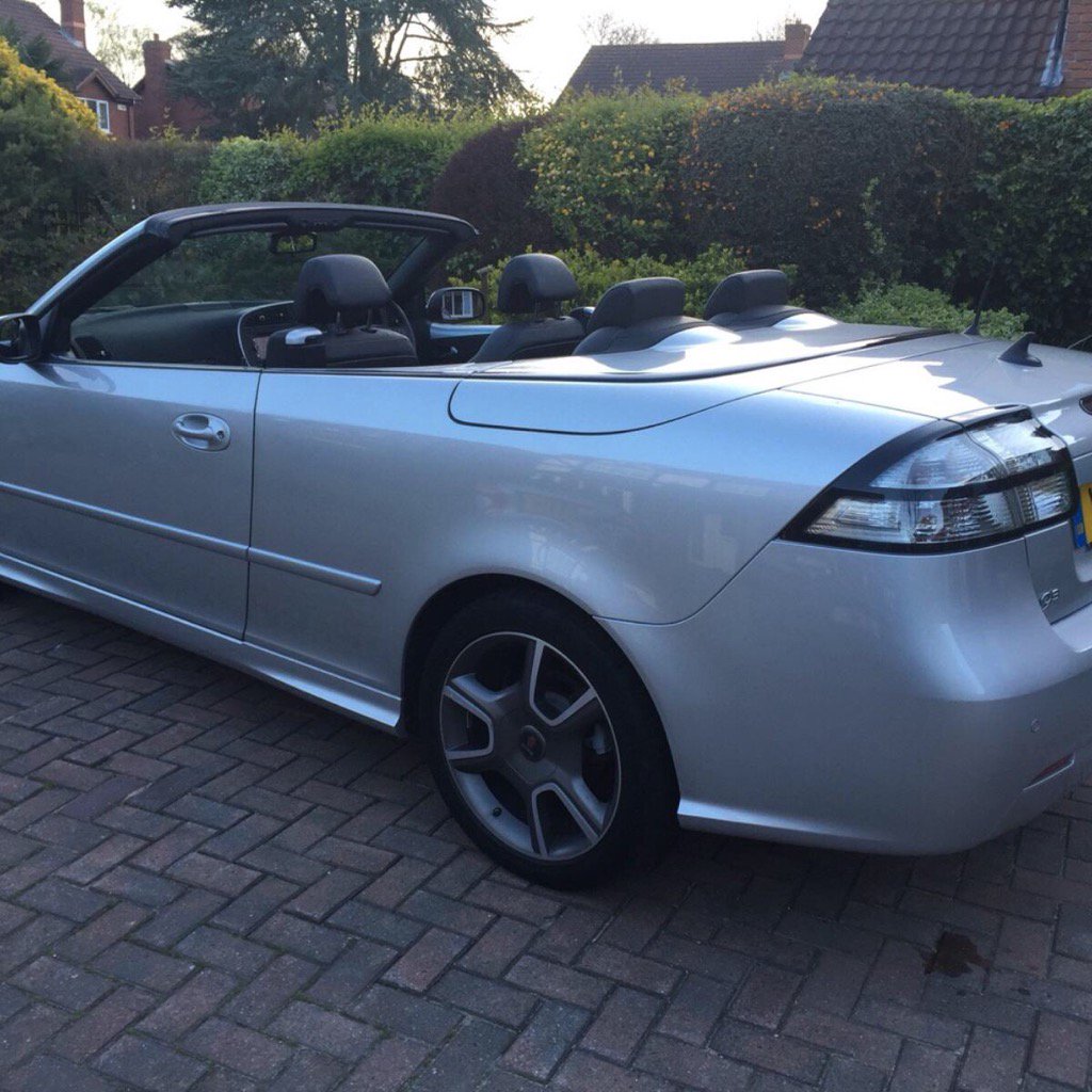 SSSS9395's tweet photo. Get this beautiful Saab 93 convertible with 24000miles @ShpockUK registered 2012. https://t.co/ff3KjOJv3X