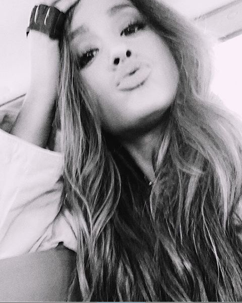 #ArianaGrande ♡ i adore you so much! Love this picture...