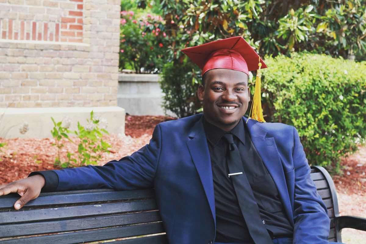 taurusk_'s tweet photo. Odds Defeated #TuskegeeGraduation2016 https://t.co/B4Vev12MsJ