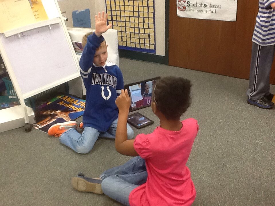 HuffmanJena's tweet photo. Taking pictures of our buddies modeling Good Citizenship in our classroom. https://t.co/nO6tn6r9ft