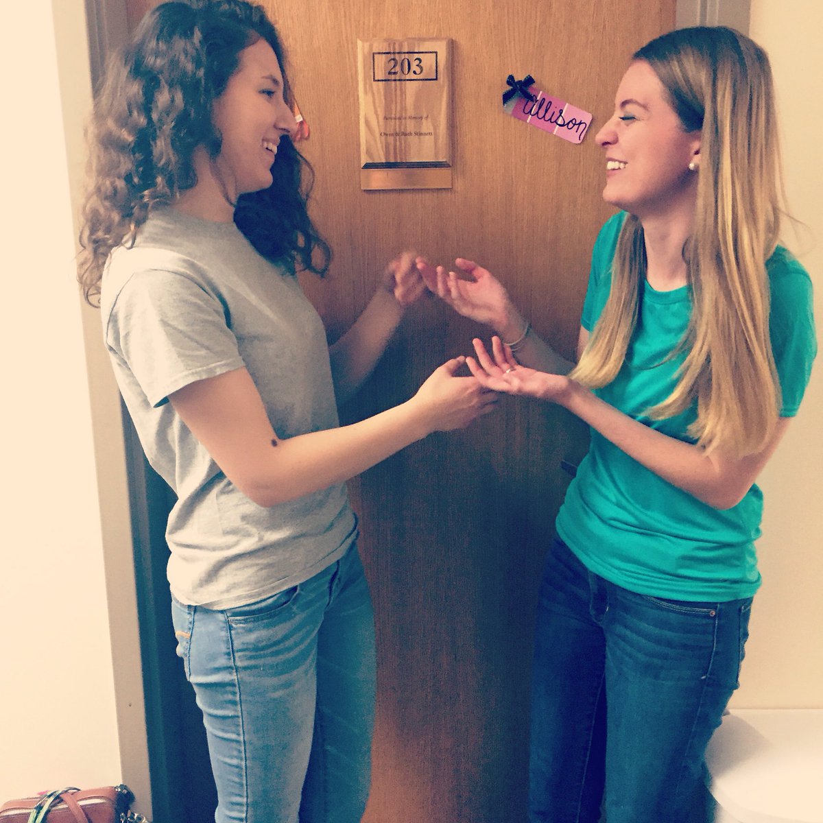 Alli_Chaney's tweet image. Taking normal pictures isn't easy for us but I wouldn't trade you for anyone. You're the best roommate. I love you😘