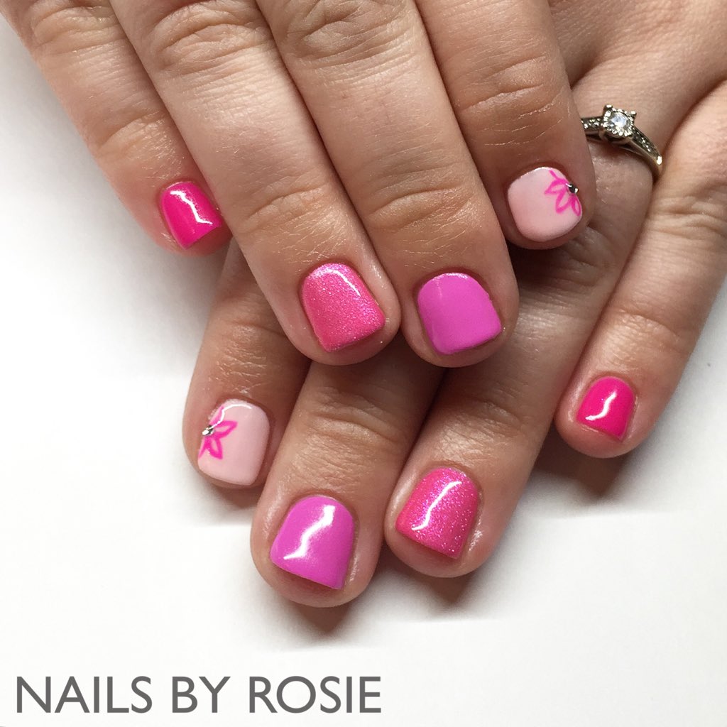 nailsbyrosiew's tweet photo. Spring vibes 🌷 @BiosculptureGB @ScratchMagazine #showscratch #spring #nails @PROHairBeauty @pro_beauty https://t.co/VOmj47WCmH