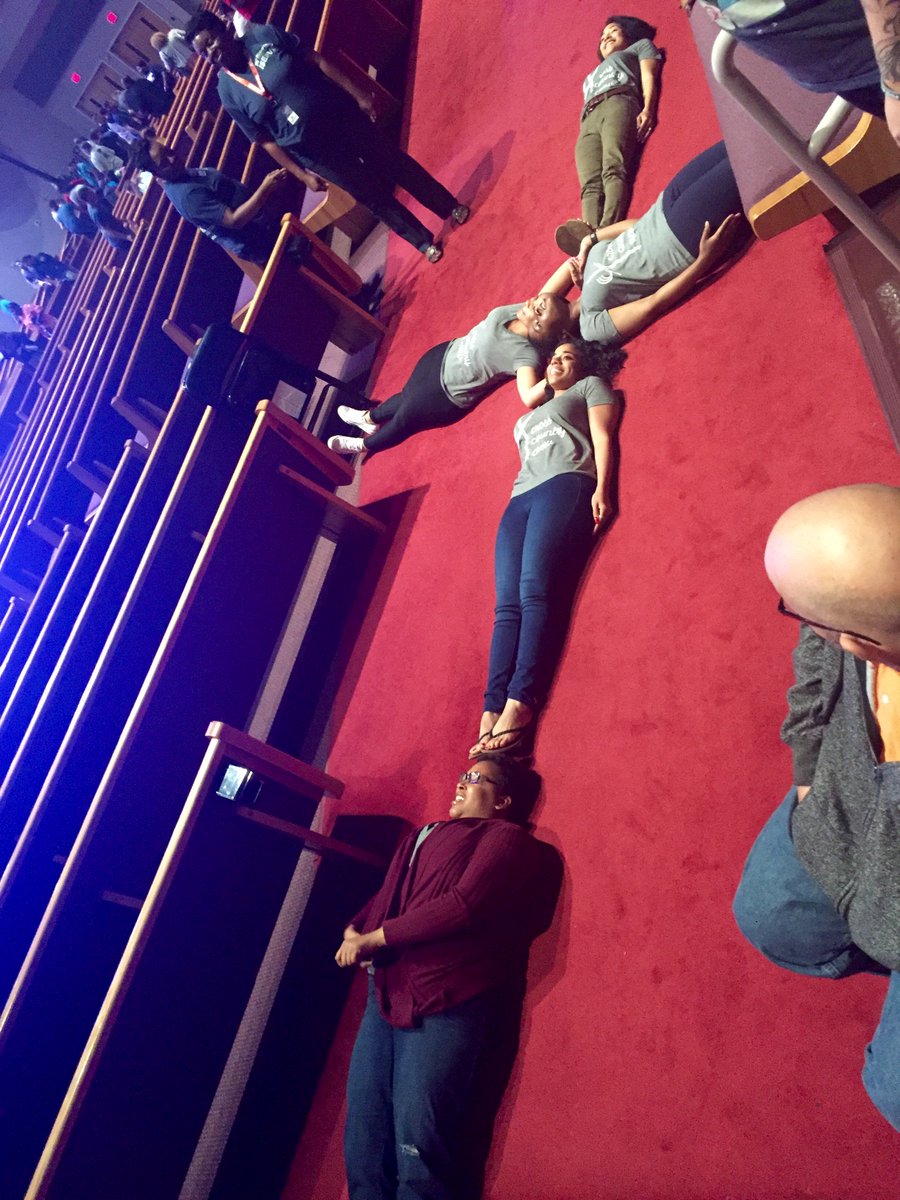 Diamonds_R4ev's tweet photo. Jesus is the only way ❤️ #212Conf #LifeGroup #Redemption https://t.co/Hlb1O3dpHn