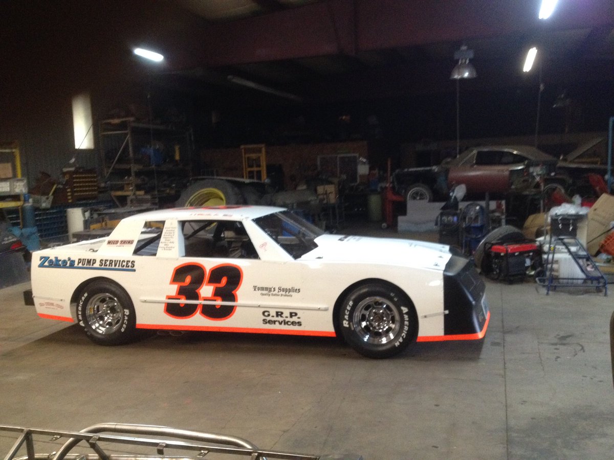 FRLMotorsports's tweet photo. Tomorrow night at Claremont with the @NEStreetStock Tour will be the maiden voyage for our transformed #33 #bethere https://t.co/EZq4VRYlvy