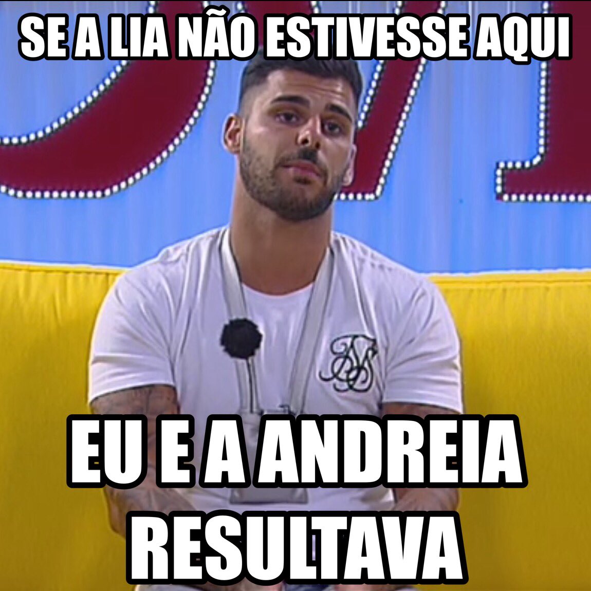 MemesRealitys's tweet photo. Se uma pessoa é solteira, não é comprometida. Estar vivo é o contrário de estar morto. #memesrealitys #loveontoptvi https://t.co/tsnpY6wWeg