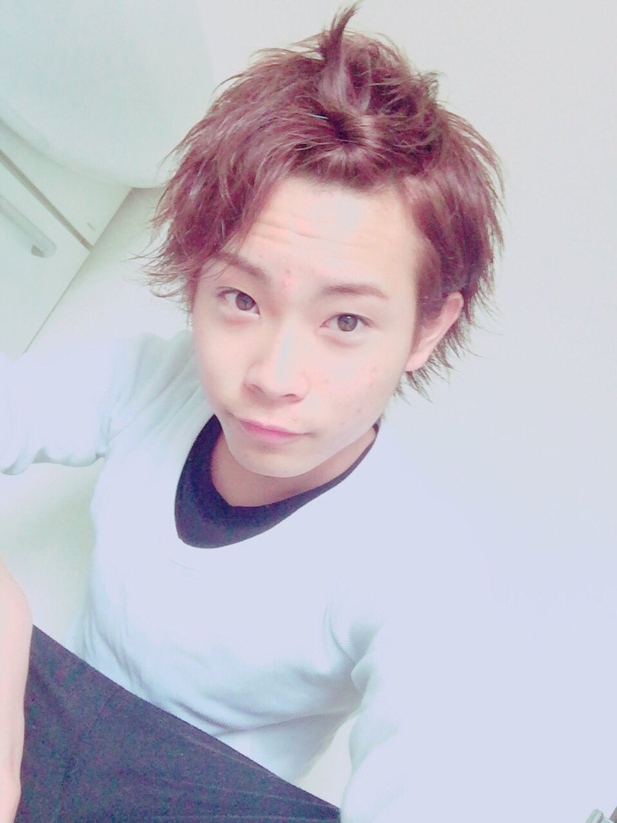 せーくん 髪対応 Pa Twitter ポンパドール耳掛け あえて前髪は隠さず 片方は耳掛け もう片方わ外ハネ多めでボリューム ワックス ミューヴル7 クールグリース 学校めんどくさいけどみんながんばろうね 拡散 Rtした人全員フォローする