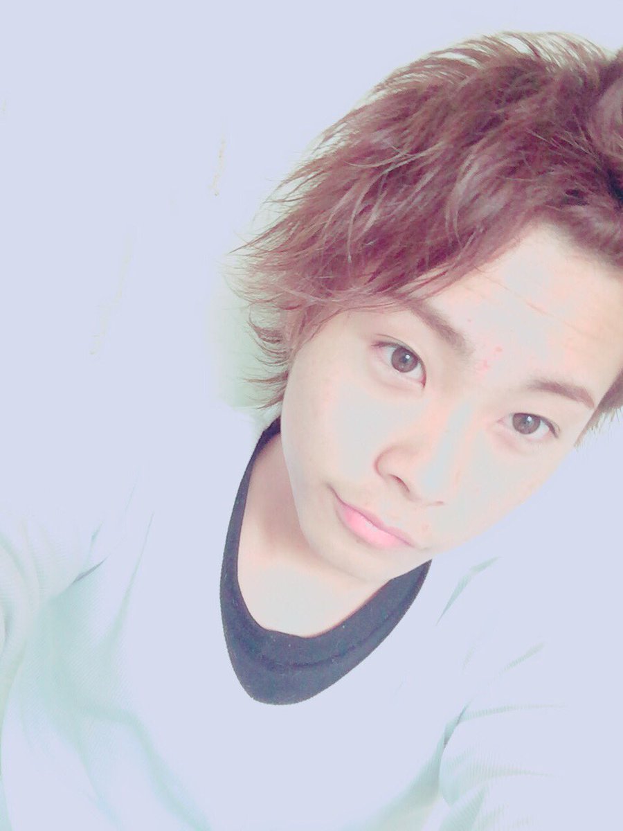 せーくん 髪対応 Pa Twitter ポンパドール耳掛け あえて前髪は隠さず 片方は耳掛け もう片方わ外ハネ多めでボリューム ワックス ミューヴル7 クールグリース 学校めんどくさいけどみんながんばろうね 拡散 Rtした人全員フォローする