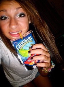 AndreaRussett's tweet photo. if u ever think ur fetus pictures are bad just remember that I tried to photoshop my braces off once https://t.co/a8ZWwzOBsB