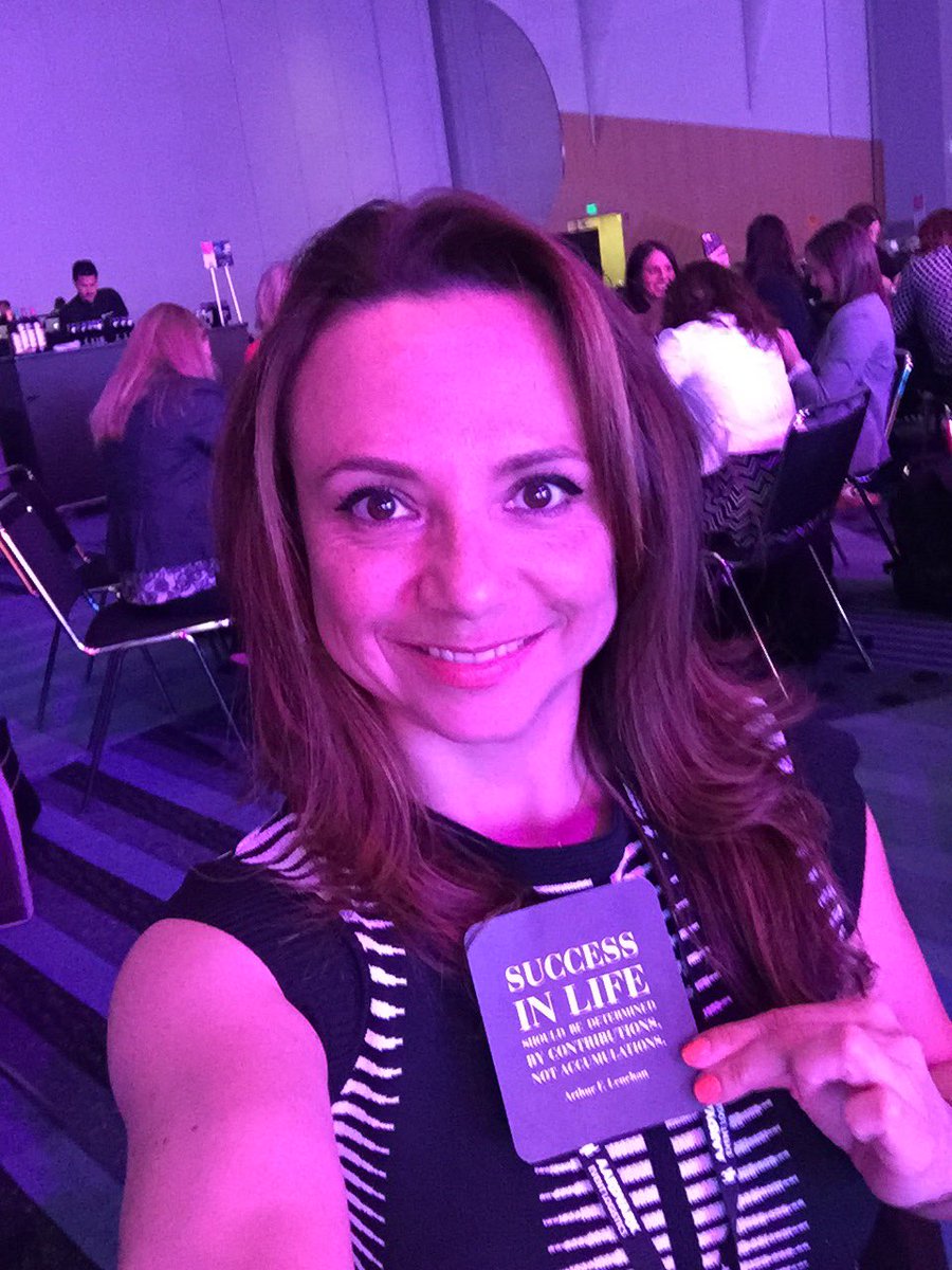 Moninyc's tweet image. Women who empower other women inspire me! @sparksmarketing #EMSLive