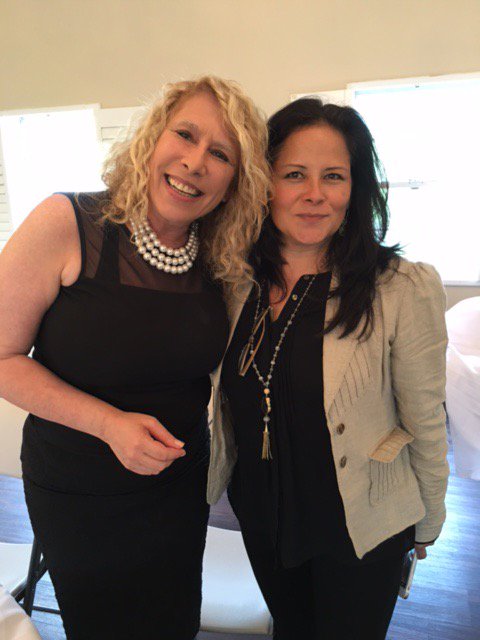 GigiPedrazaM's tweet photo. Lunch+Learn with the fabulous Havi @TargetLatino and Mayte @MaytePeck, #GirlPower #StrongWomen #YoSoyM https://t.co/2CV8uxJ6yJ