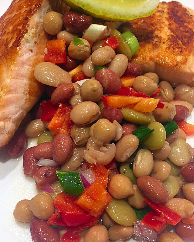 Captainandco1's tweet photo. Beans, beans, the magical legumes - the more you ingest, the more you consume ❤️🍴🐠💪🏼 https://t.co/x6j4097bOx