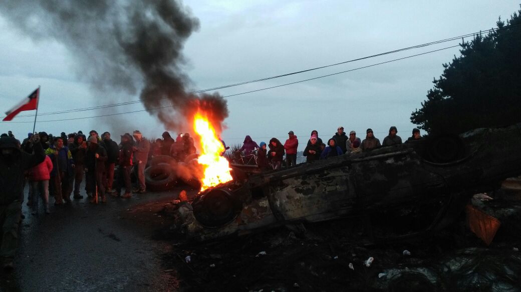 biobio's tweet image. Marea roja: Gobierno habría ofrecido pago de $300 mil y otros dos por $150 mil rbb.cl/e3eb