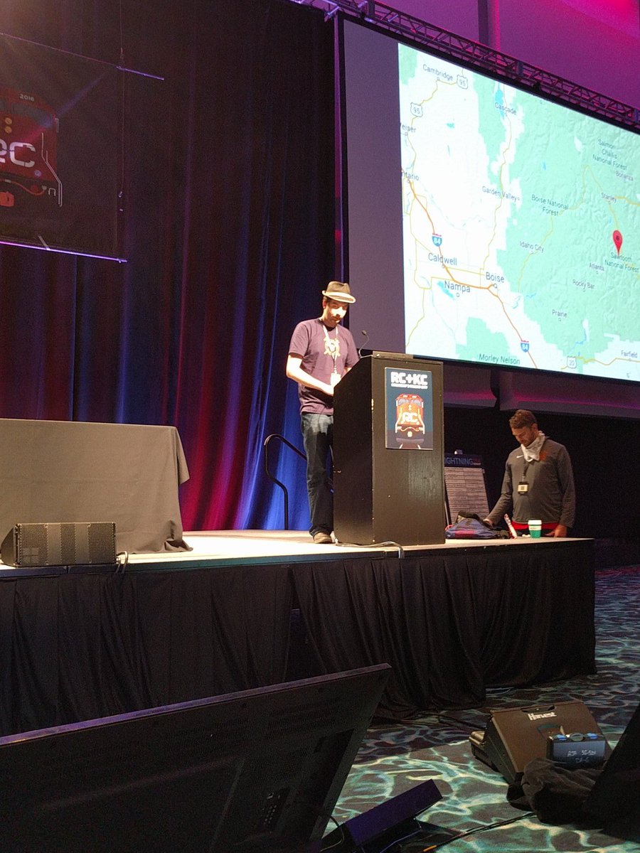 joeddean's tweet photo. #railsconf @smellsblue next up in lightening round talking about @gemstash https://t.co/CR8P1i9PHg