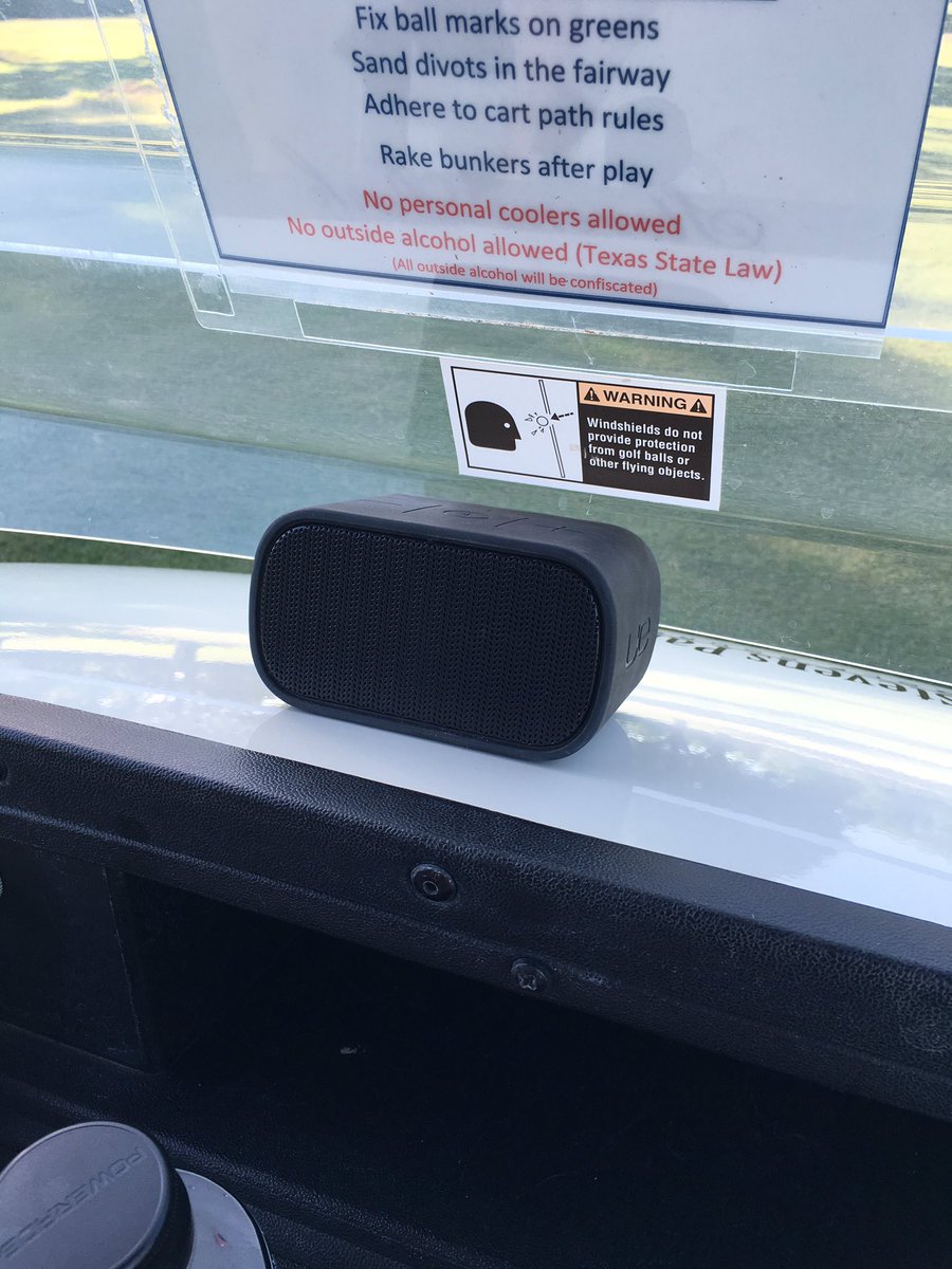 vlatham's tweet photo. Cranking up a little #blackmessiah by @TheDangelo out here on the links. Country club types are a bit confused. https://t.co/VfmGoHoRIq