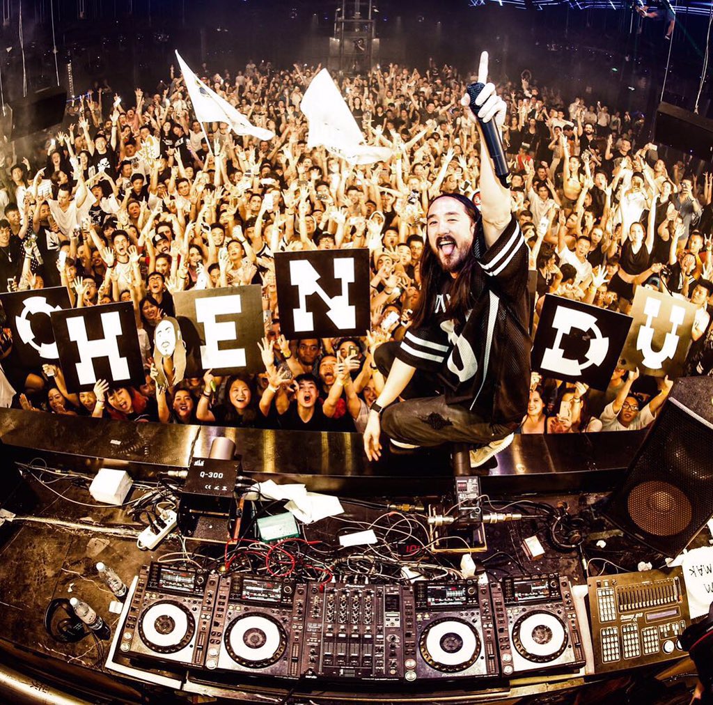 Chengdu China 👩‍👩‍👧‍👧 Photo. First time here made me feel at home. Xie Xie 🎗🏵 https://t.co/Ezw8N2270v