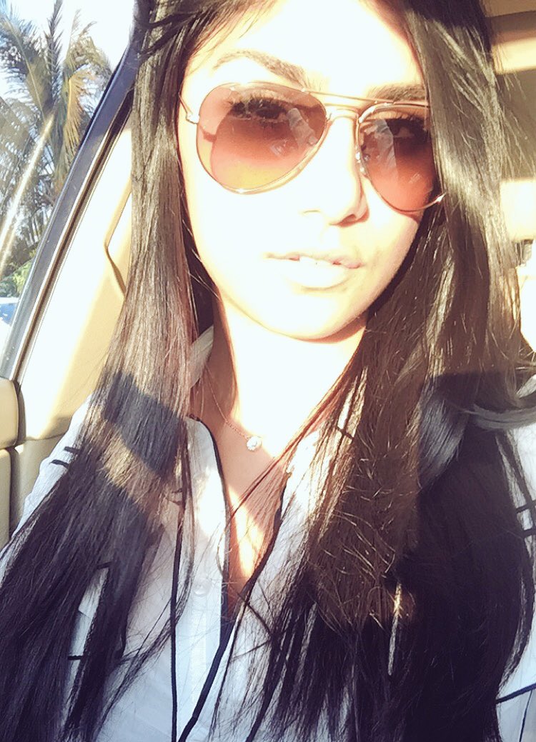 miakhalifa's tweet image. 🍋