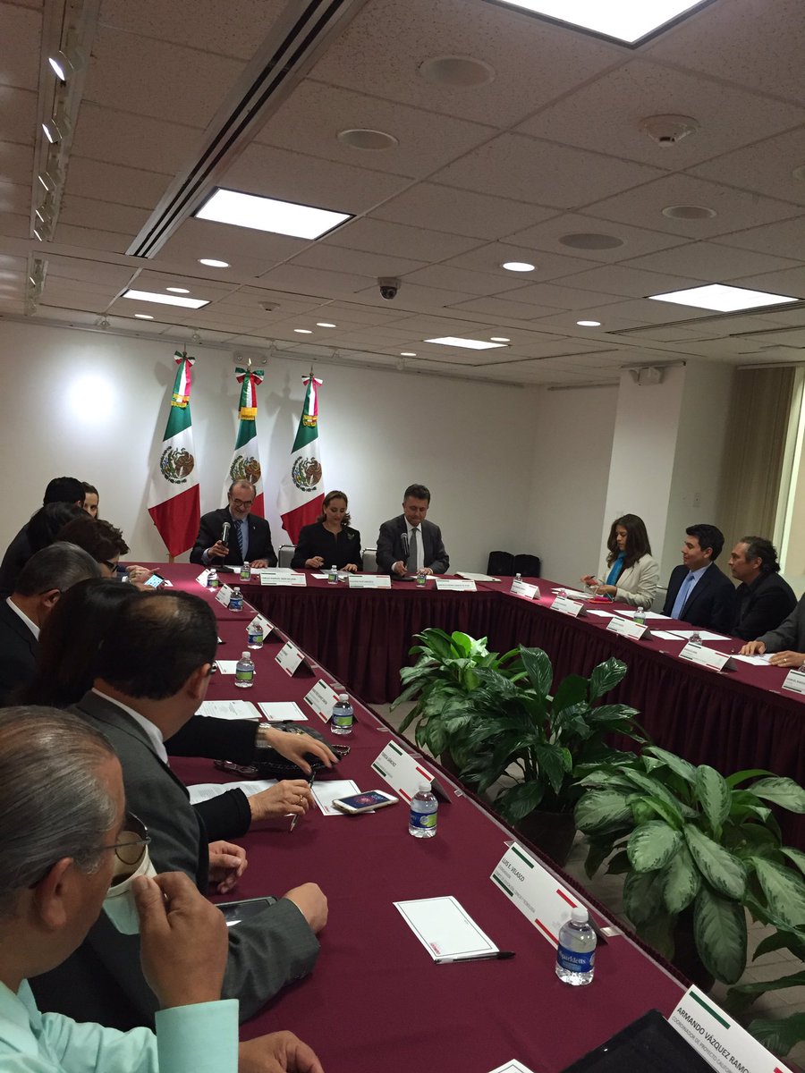 RedGlobalMX's tweet photo. #Canciller @ruizmassie reconoce al talento mexicano #MexicoInnova-RedGlobalMx #OrgulloMexicano https://t.co/ehBKkFWuUQ