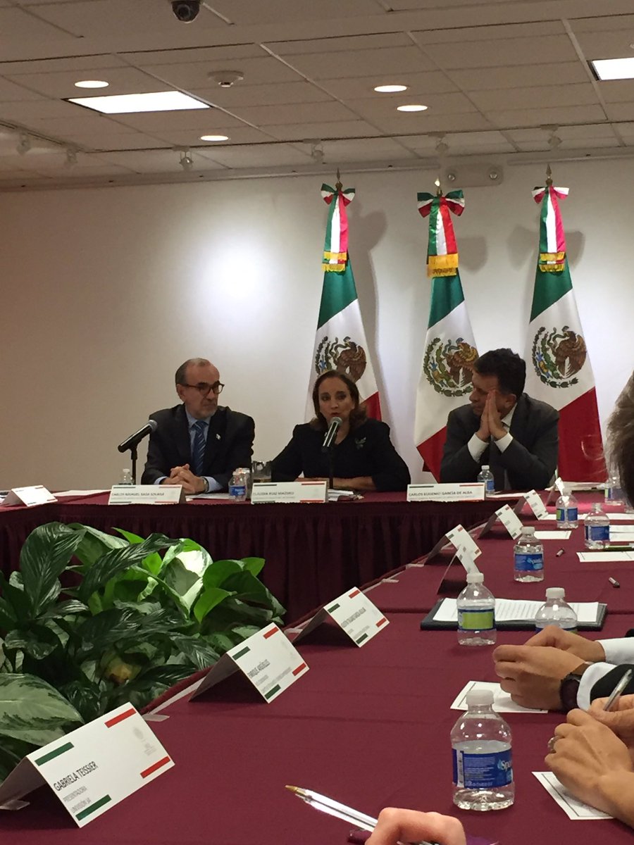 RedGlobalMX's tweet photo. #Canciller @ruizmassie reconoce al talento mexicano #MexicoInnova-RedGlobalMx #OrgulloMexicano https://t.co/ehBKkFWuUQ