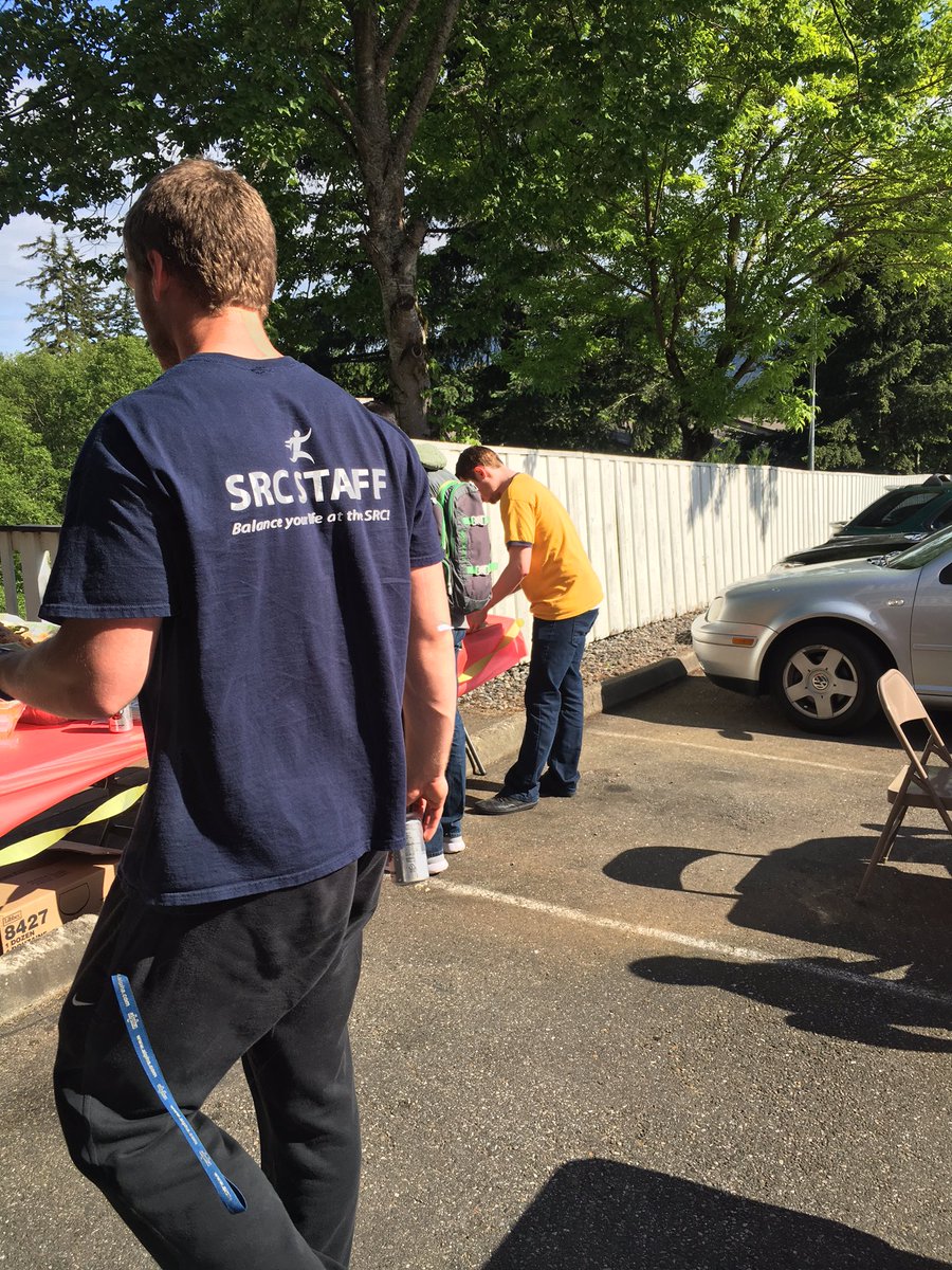 PainlessProps's tweet image. Congrats to our photo contest winners Jasmine, Emily, Liz, and Alex! Free tacos from jalapeños! #painlessproperties