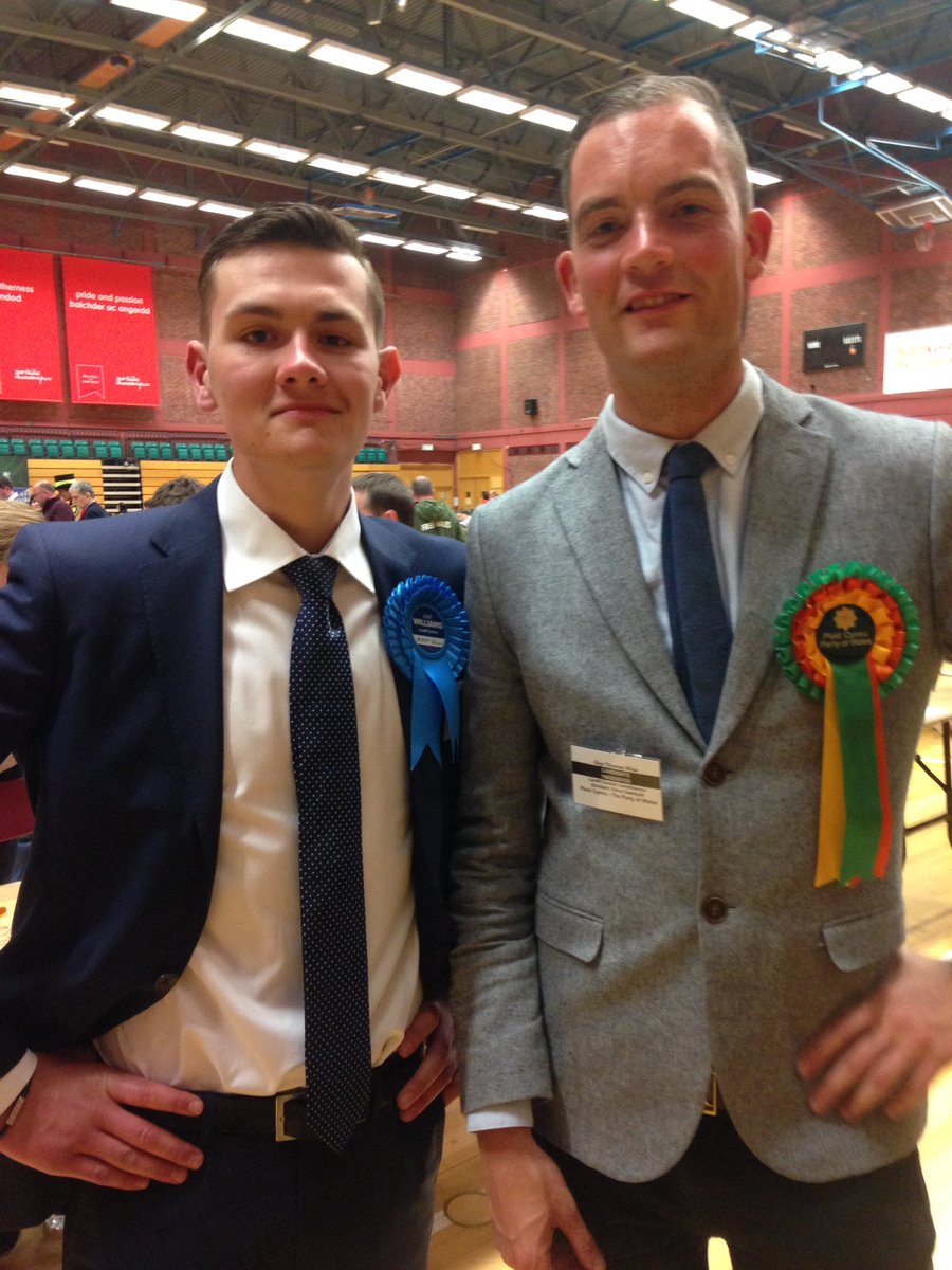 ruthmosalski's tweet photo. What's the collective noun for Big Brother candidates? Here we have @JoelTory and @GlynWise #cdfcount https://t.co/ZJOe5UoGmf