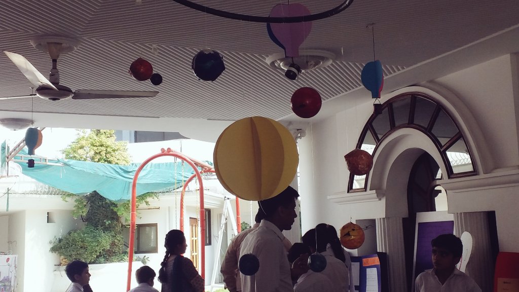 amschool80's tweet image. #ScienceAndArts fair @amschool80 #solarsystem #Welearnthroughfun