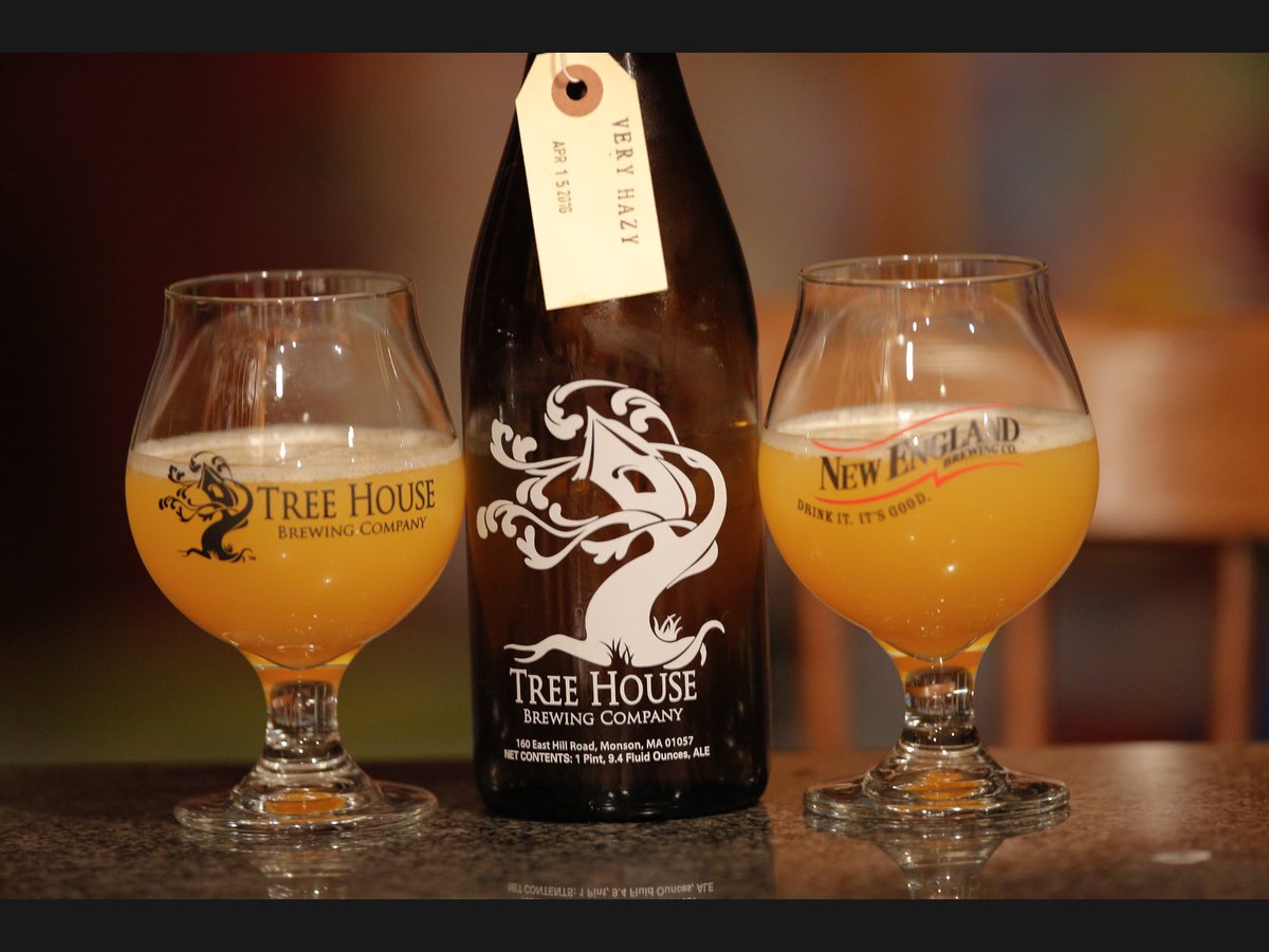 RJP_photo's tweet image. Cinco de Mayo? Perfect to share a #veryhazy with my brother, also his bday! @TreeHouseBrewCo #juicebomb #hophead.