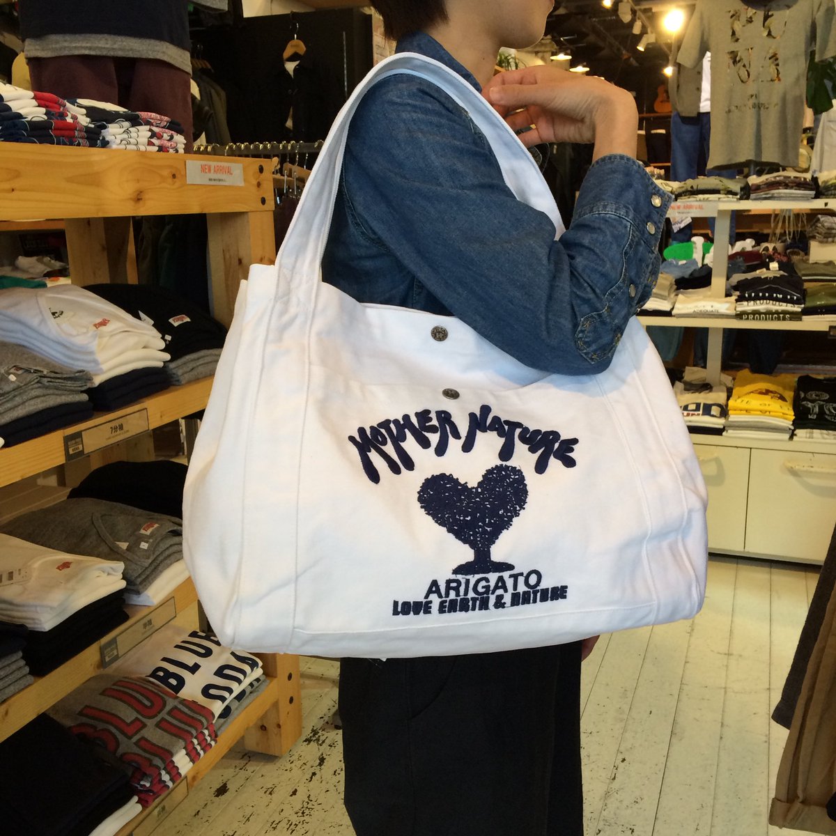 ハリウッドランチマーケット¥7,500＋tax