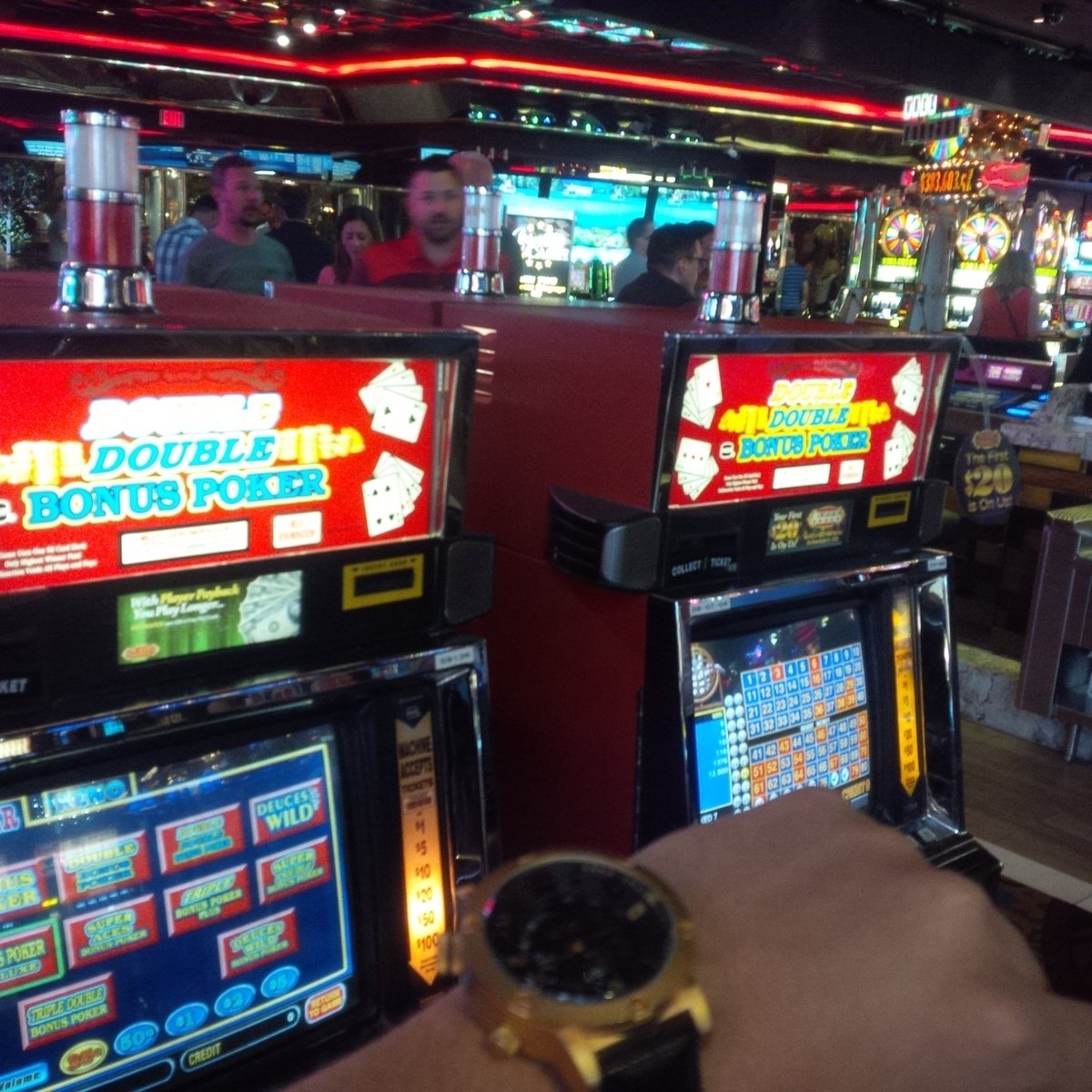 dj_TwiY's tweet photo. @LasVegas @ExcaliburVegas @ene_watch 
🚧🚥🚓🚨🚦🙉🆗
I belive Ene brand name should be extend to las vegas! https://t.co/vXfzua9MPe