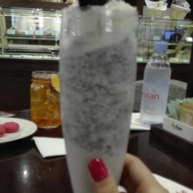 ue_jjs tweet picture