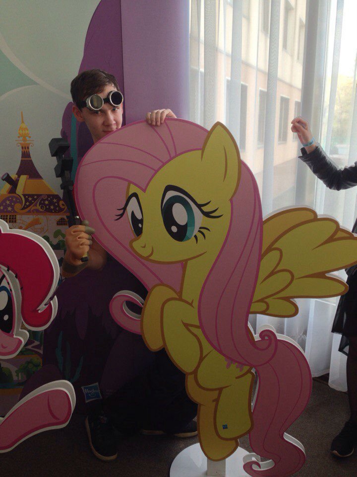 PonyRadioCon's tweet photo. #mlp #mylittepony #brony #ponyradiocon #foto #ponycon https://t.co/DS6KZ69ihO