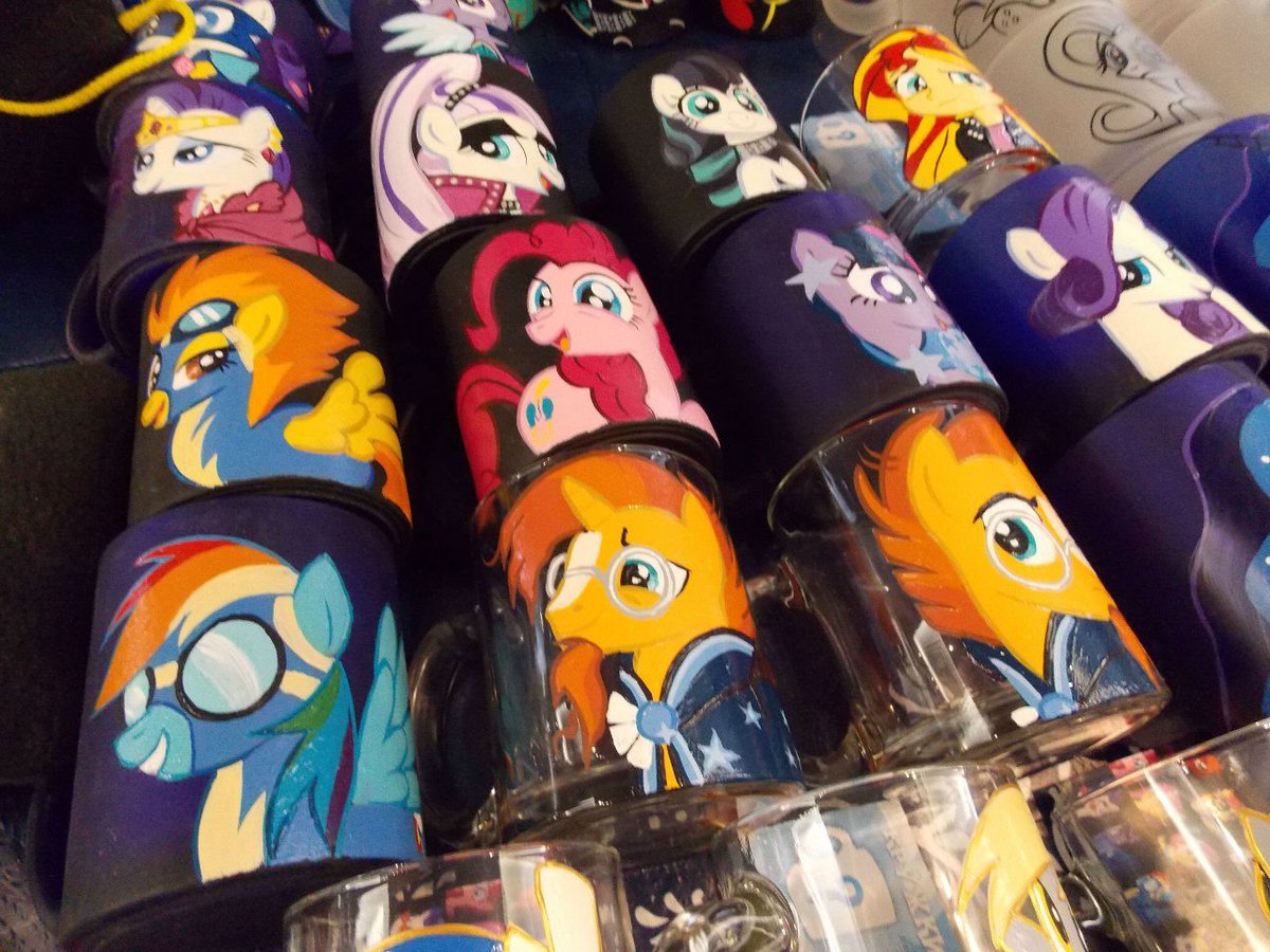PonyRadioCon's tweet photo. #mlp #mylittepony #brony #ponyradiocon #foto #ponycon https://t.co/DS6KZ69ihO