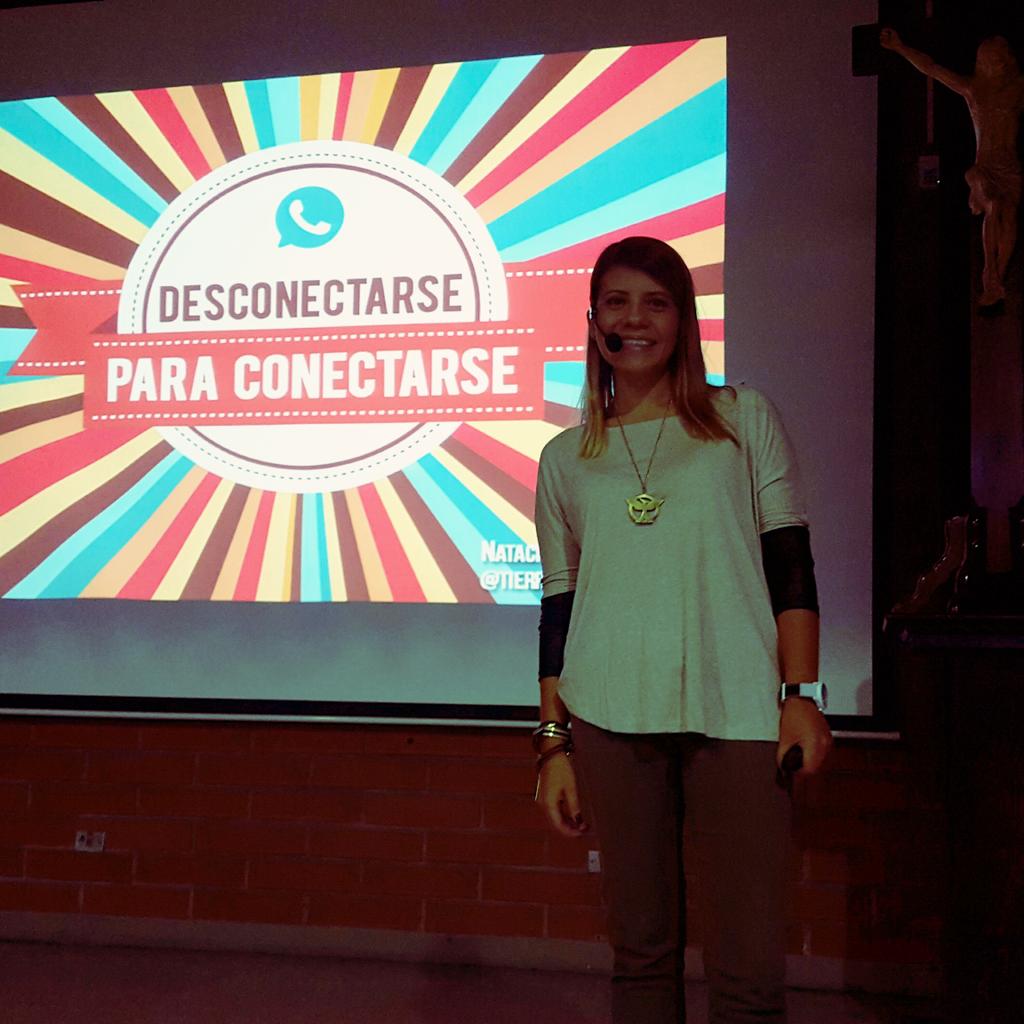 tierradecapote's tweet photo. Hoy en @coljesusmaria hablando de la importancia de #DesconectarseParaConectarse https://t.co/ZdTezohBUV
