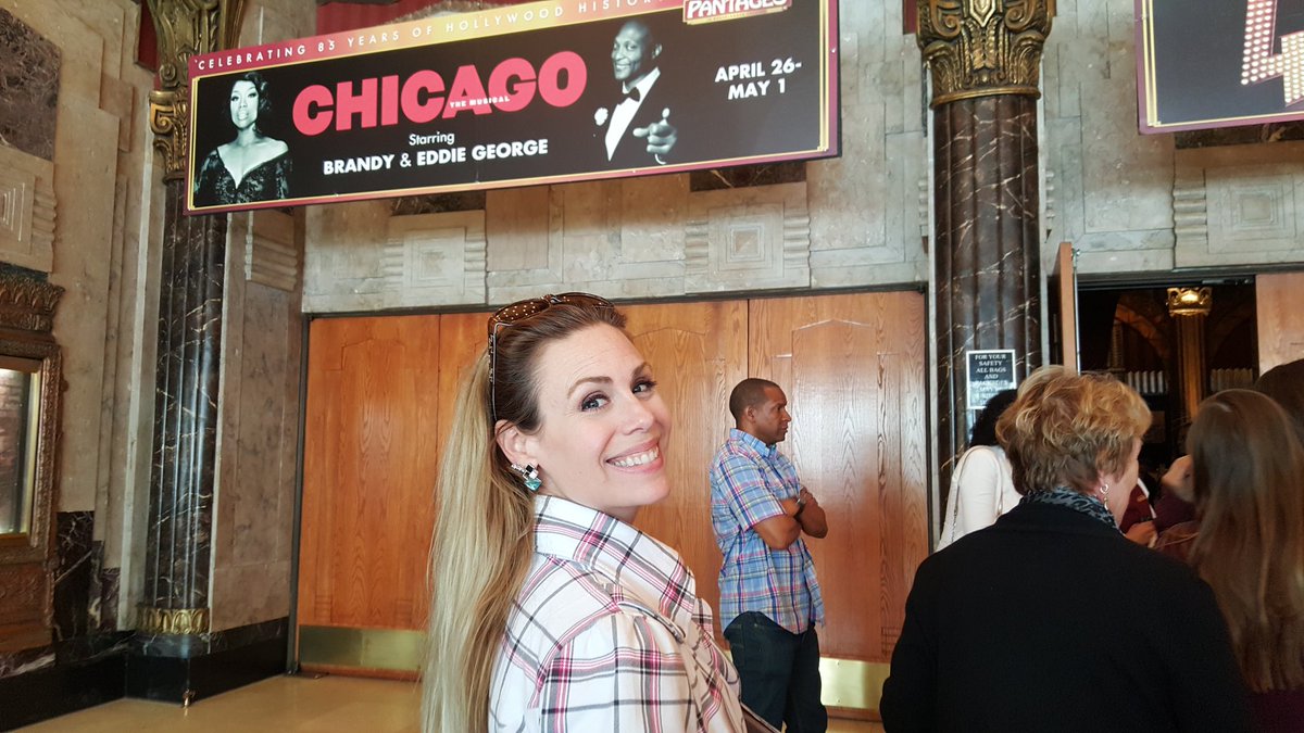 DearAnnMarie's tweet photo. Filling life with beautiful experience... 
Seeing Chicago in Hollywood   #selfcare #chicago https://t.co/OMjYY5Q0mS