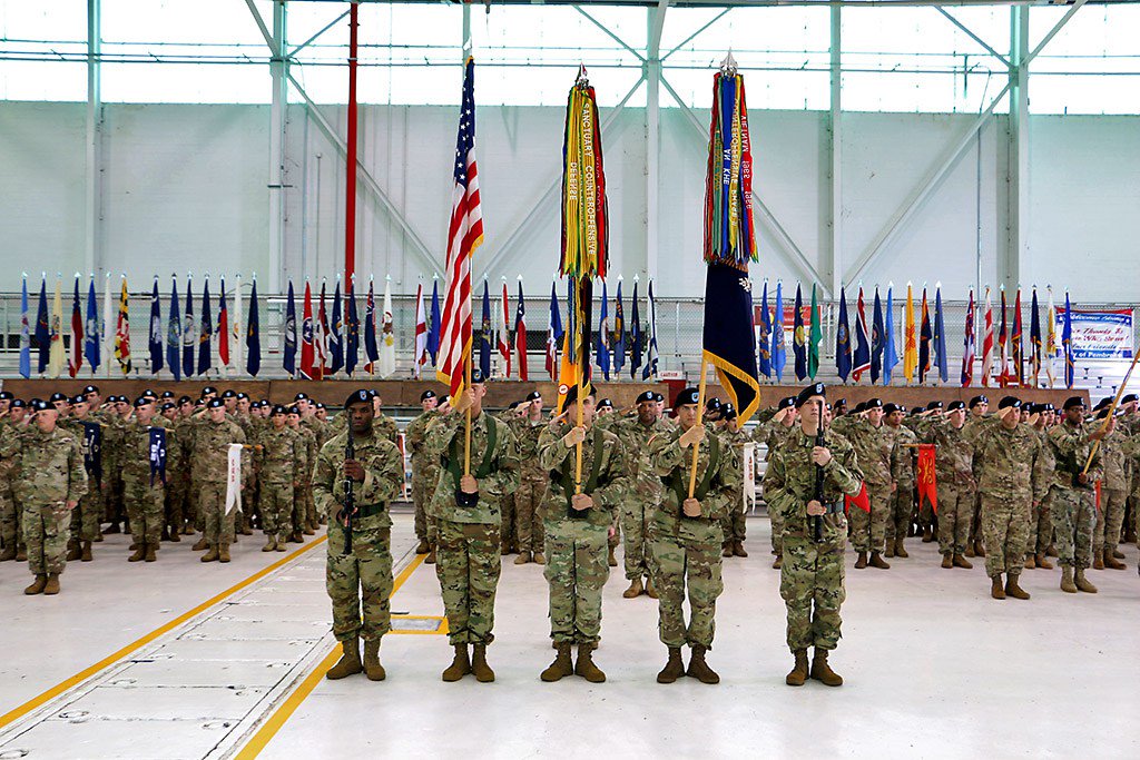 Clarksville_TN's tweet photo. #FortCampbell #2ndBrigade Combat Team #Strike cases colors in preparation for deployment to… https://t.co/tDlaiRs7ny https://t.co/WyaPQ2D1ua