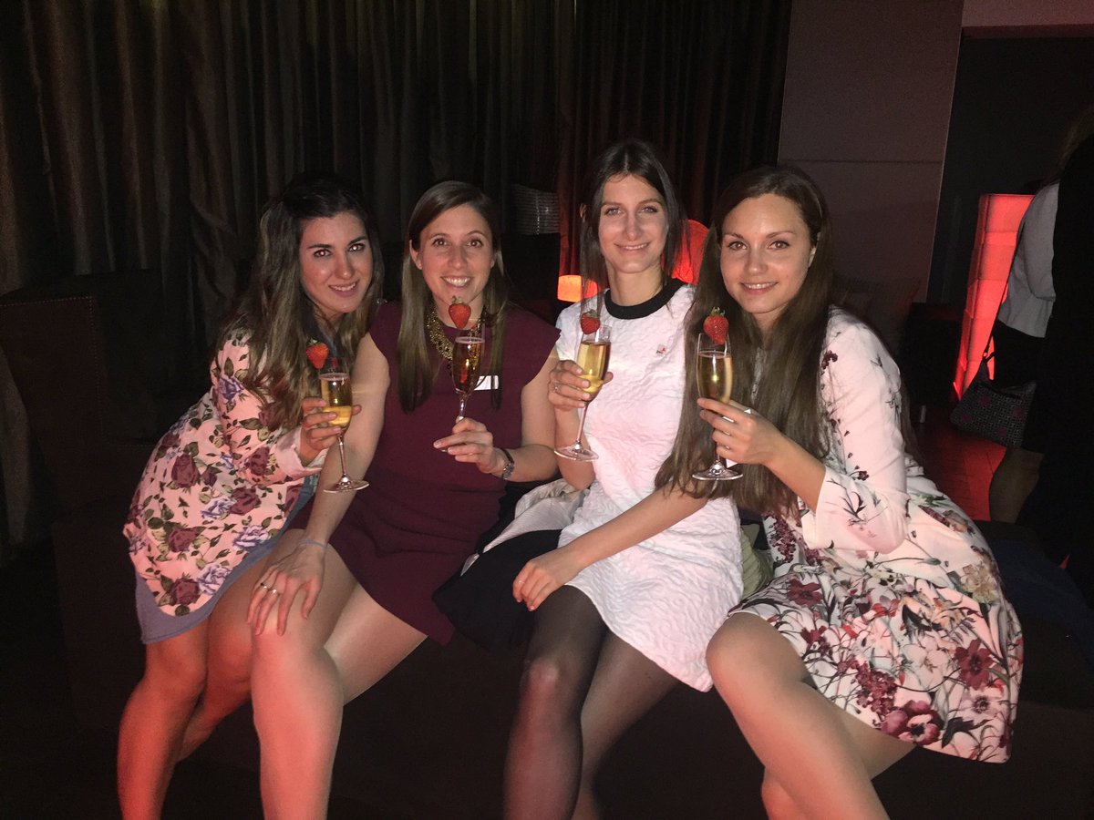 PitschVanina's tweet image. Sneak peak into yesterday&apos;s celebration! @CampusCarly @natalieL_campus #cocktaildeprintemps #springcocktail