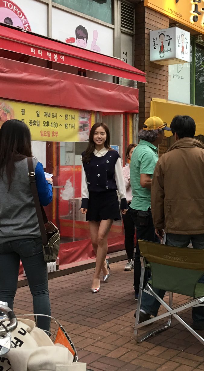 ChvIGsiVIAAHcS1.jpg:large