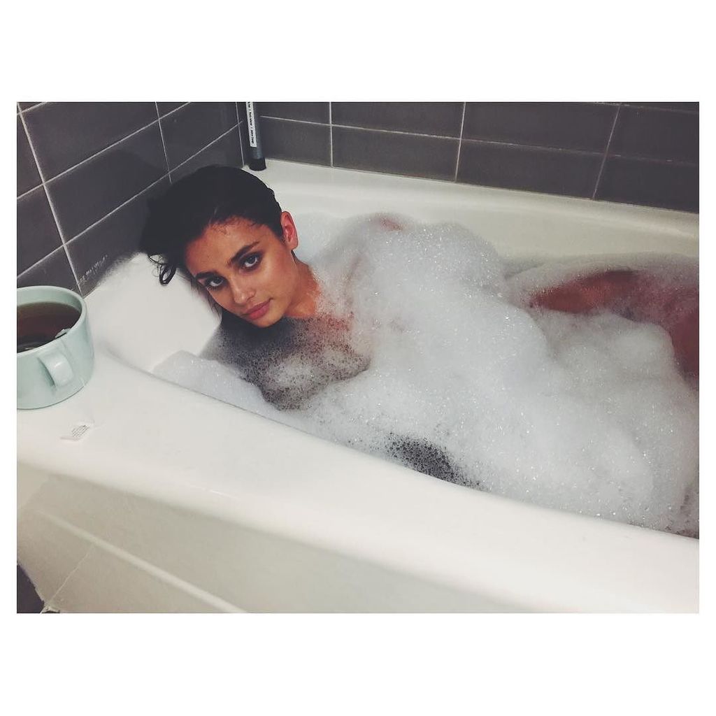 ReinaaRoyale's tweet image. Work hard bath hard #ItsBedTime 💤👊🛀🏽💪 📷 @michaelstephenshank