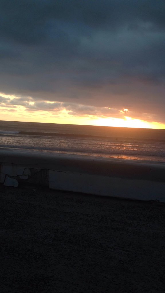 JairoIntriago's tweet photo. Y los mejores atardeceres en mi Bahía. #fuerzabahia https://t.co/wCYE64OsTq