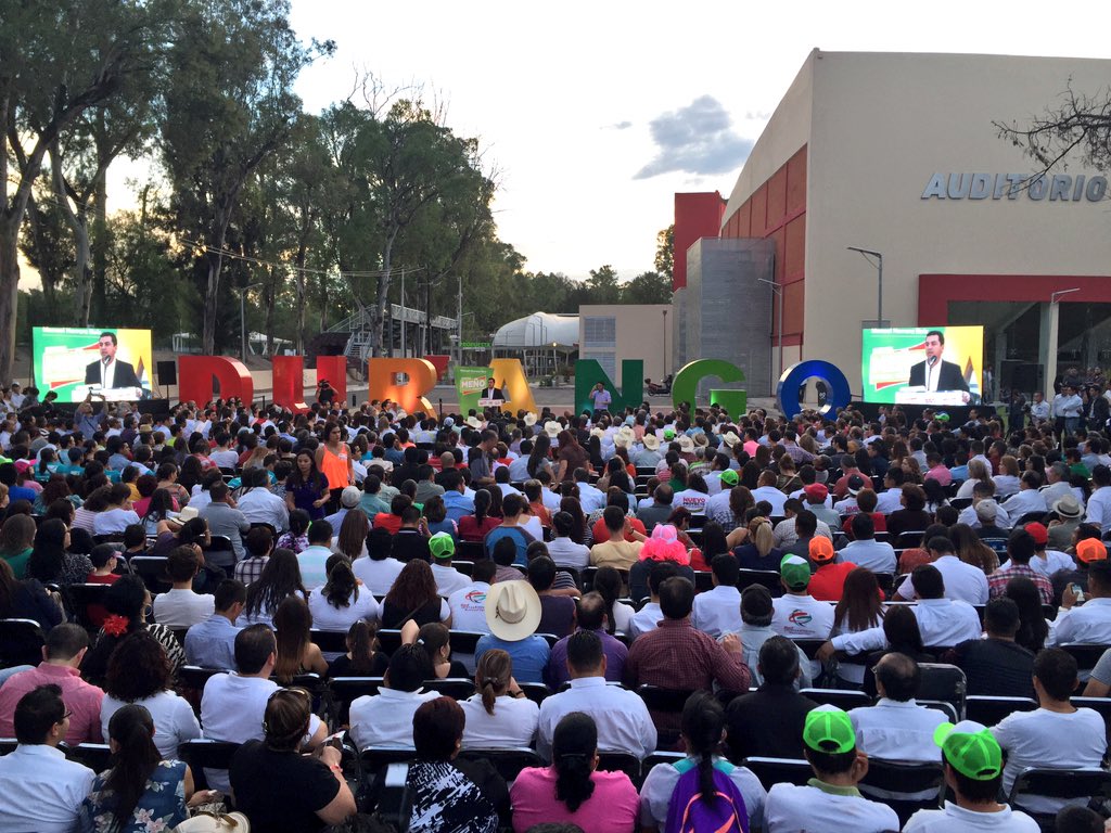 erikayanel's tweet photo. ¡Vamos juntos por un Durango #Al100! https://t.co/e8NMqoWb4F
