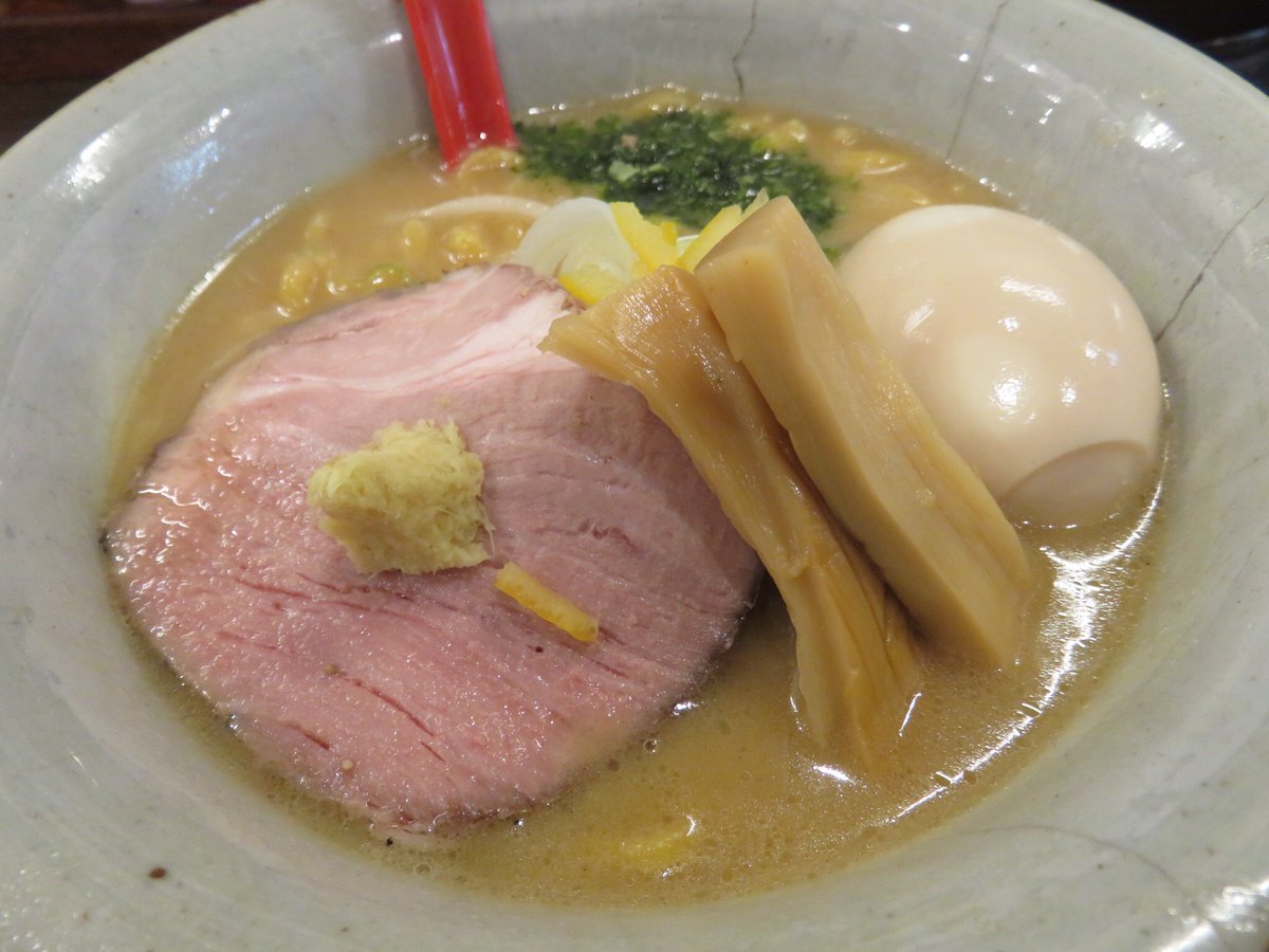 公式 ラーメンwalker 石川 金沢 麺屋大河 にて 味噌ラーメン700円 味玉100円 行列の絶えない人気店 いきなりラーメンを食べての血糖値の上昇をおさえるために食前にプチ野菜ジュース提供というサービスも 公式 ラーメンwalker 石川 金沢 麺屋大河 にて 味噌ラーメン700円 味玉100円 行列の絶えない人気店 いきなりラーメンを食べての血糖値の上昇をおさえるために食前にプチ野菜ジュース提供というサービスも
