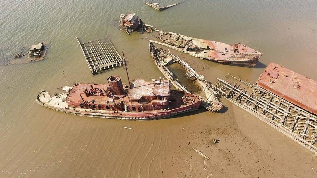 diaryofadrone's tweet photo. Staten Island shipyard https://t.co/Z9U3RFS9P3 https://t.co/WYgrRuceKX