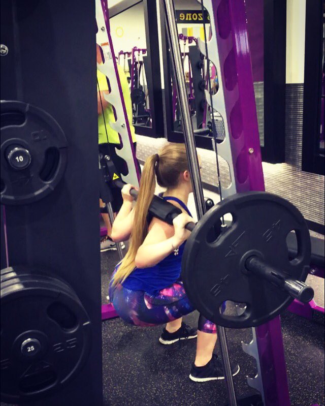 candaceknight23's tweet photo. happy place😋💪🏼 #gymmm https://t.co/JKyvV8Mulr