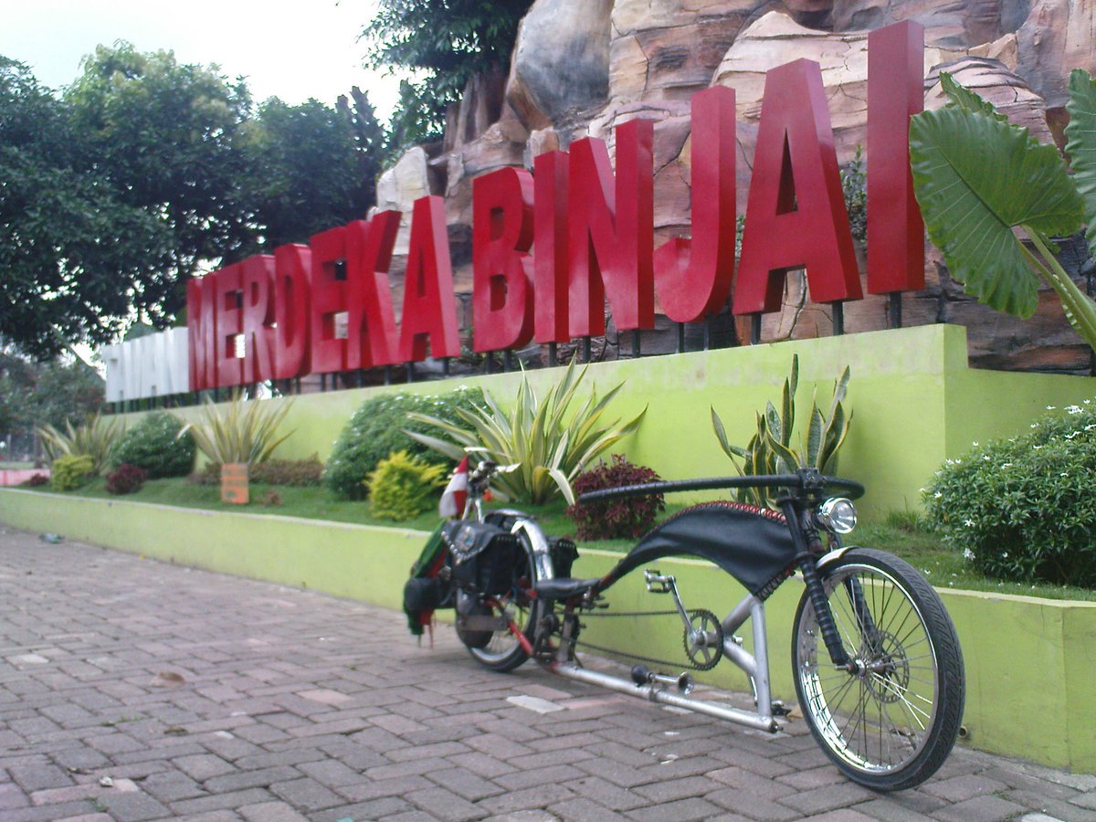 r_joep's tweet photo. Selamat pagi Kota Binjai. 

#Lowrider4Life 
#choppers https://t.co/eslQ1revXx